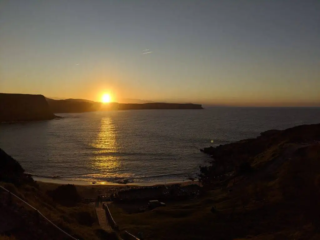 los locos beach suances clear sky and sunset surf en Cantabria in surf w kantabrii